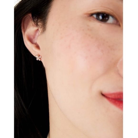 KATE SPADE • Rose Gold Gleaming Gardenia Flower Earrings - Picture 2 of 4